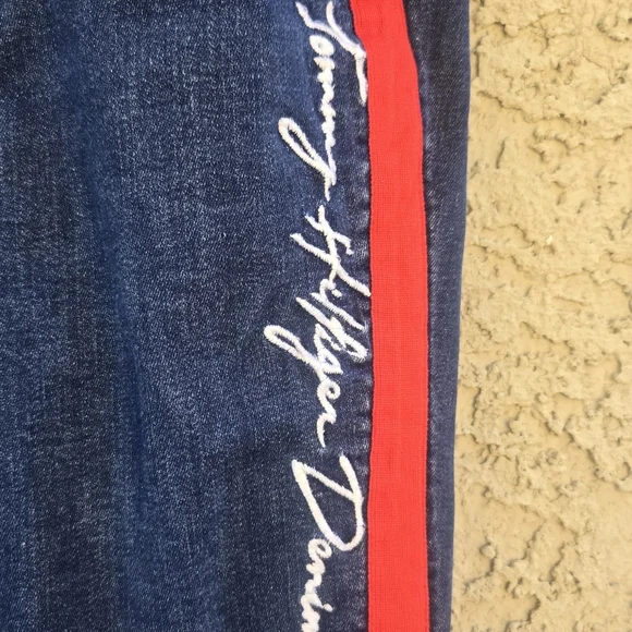 Tommy Hilfiger Red Stripe Signature Jeans - Picture 4 of 10